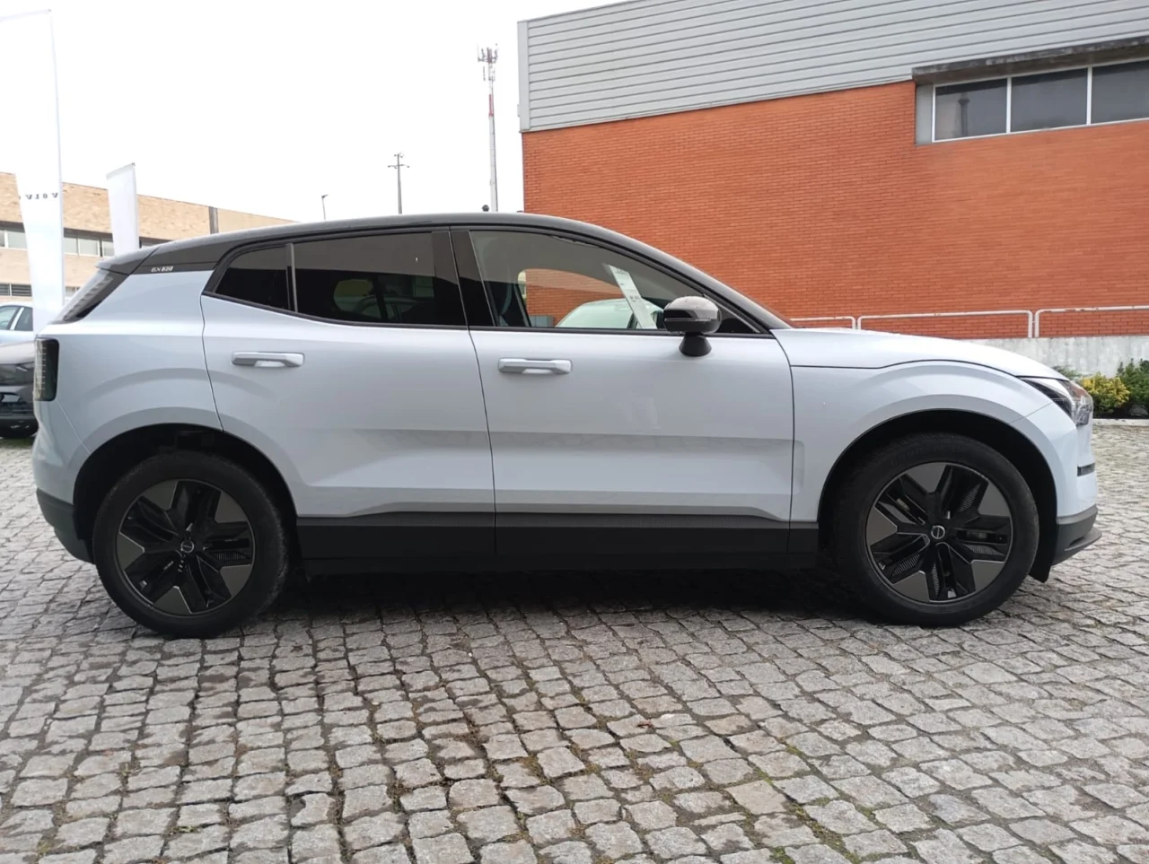 Volvo EX30 Plus 51 kwh 5