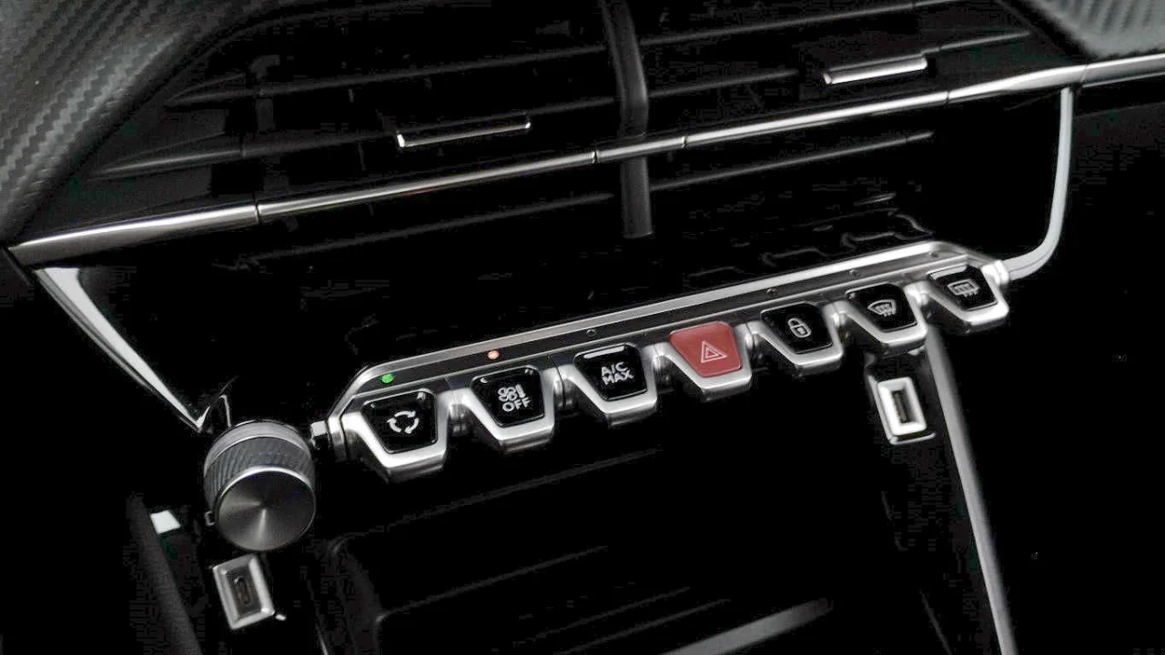 Peugeot e-208 Active Pack 50 kwh 9